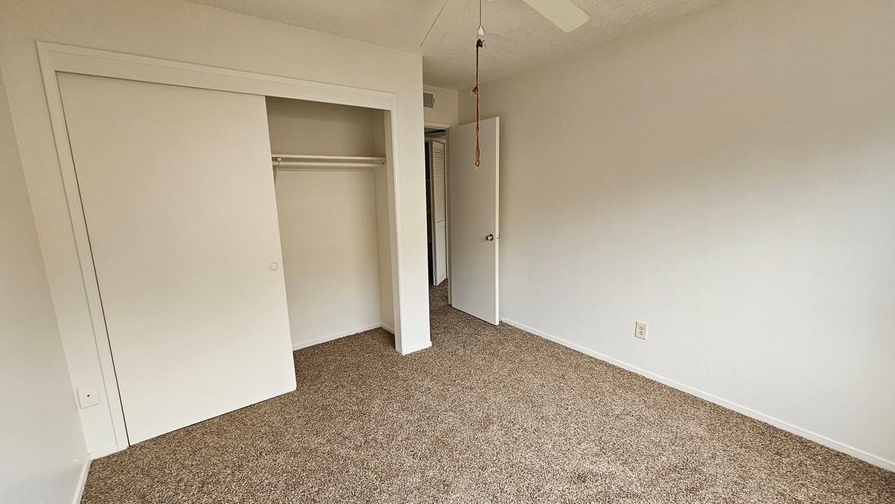 3808 El Alisal St - Photo 6 of 10