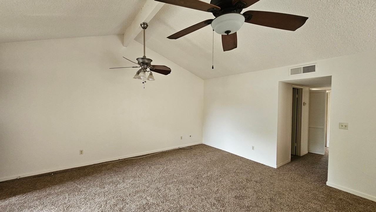 3808 El Alisal St - Photo 7 of 10