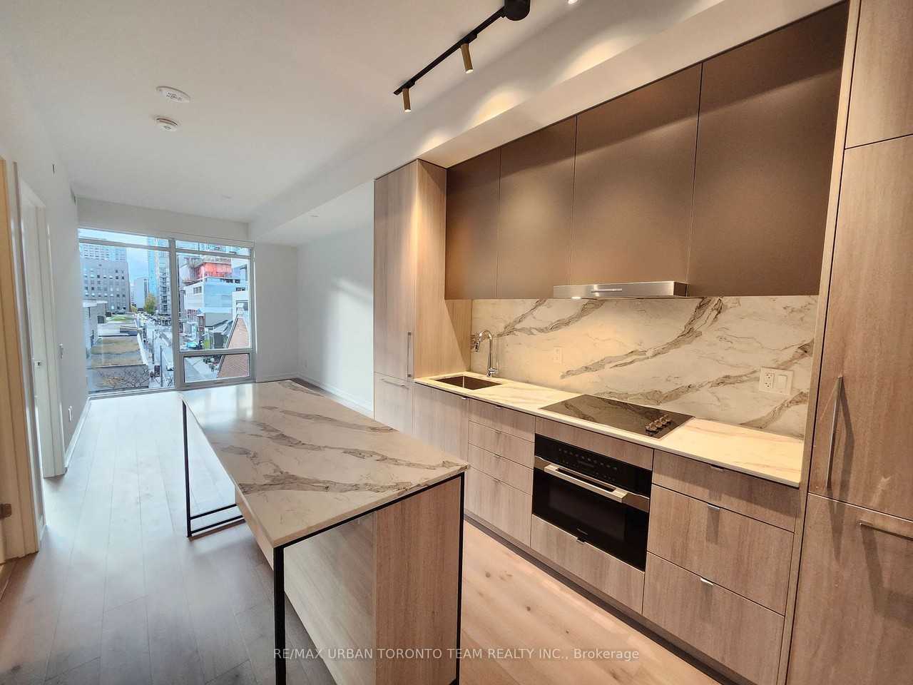 771 Yonge Street - Photo 2 of 7