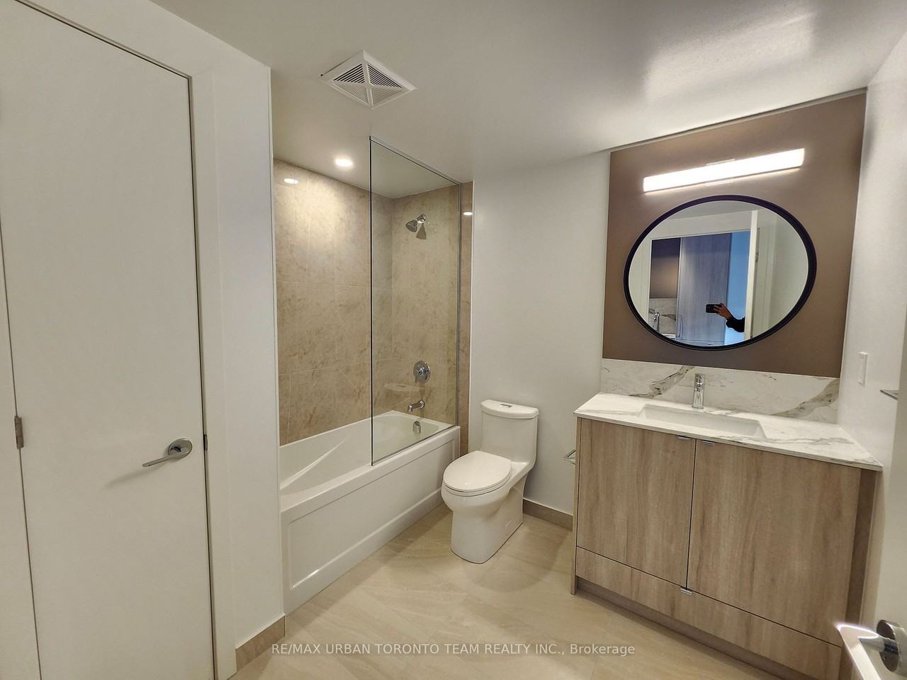 771 Yonge Street - Photo 3 of 7