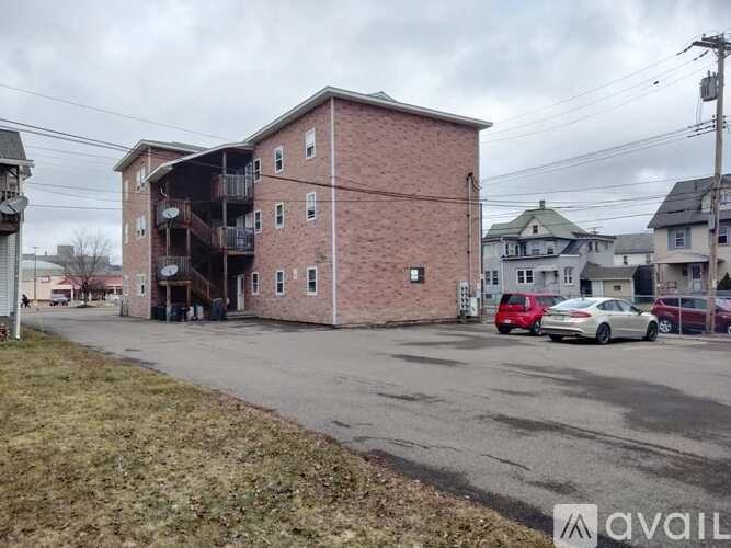 2 Jefferson Avenue #4