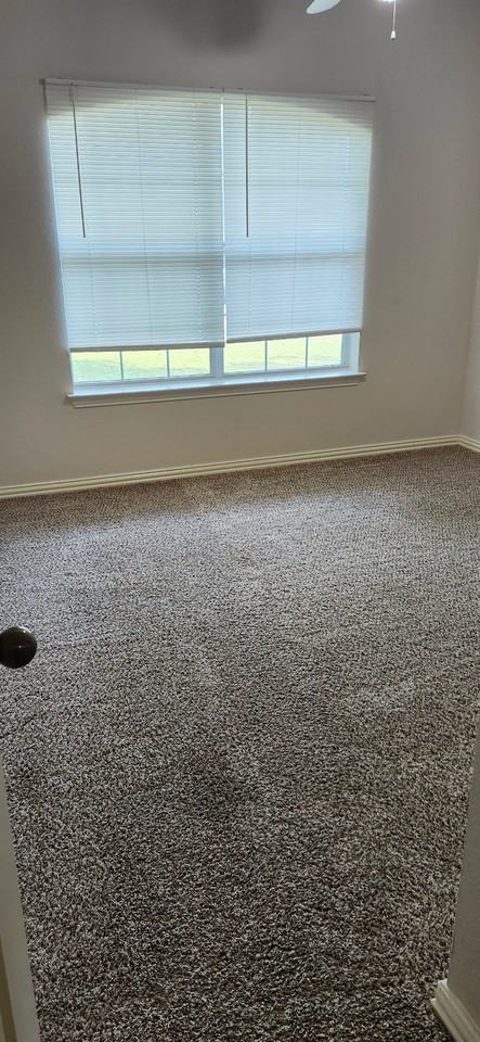 211 N Prairie St #NA - Photo 5 of 9