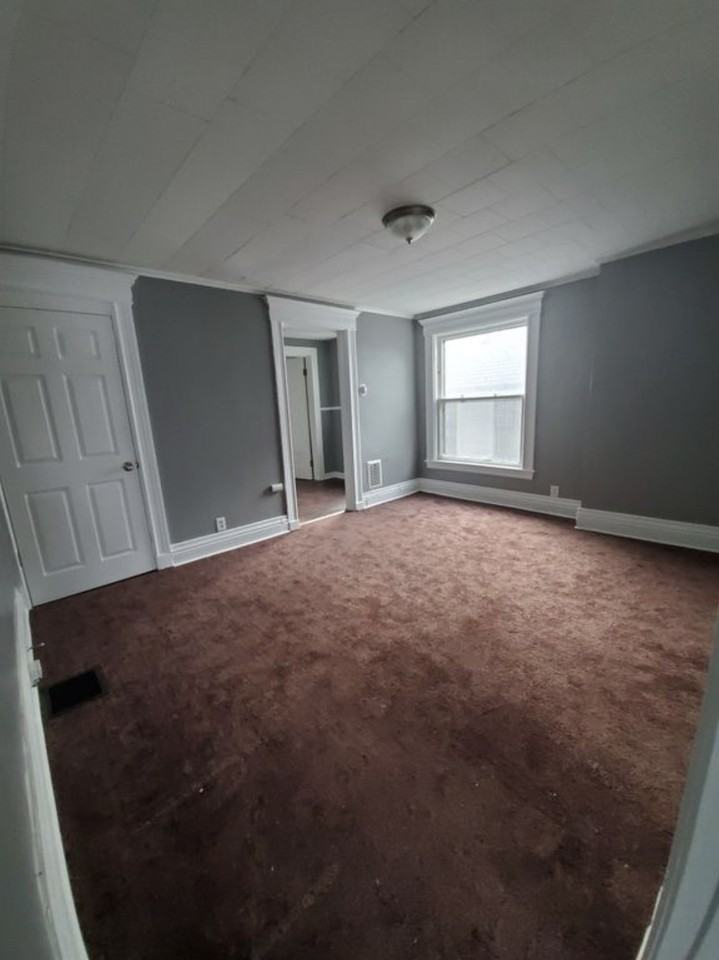 537 Flint St #1 - Photo 6 of 8