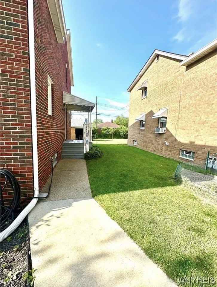 93 Century Dr Uppr Unit - Photo 7 of 10