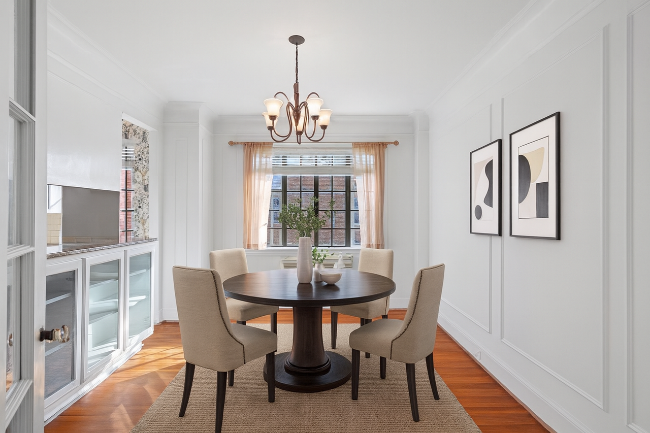 301 W 10th St #502 - Photo 7 of 21