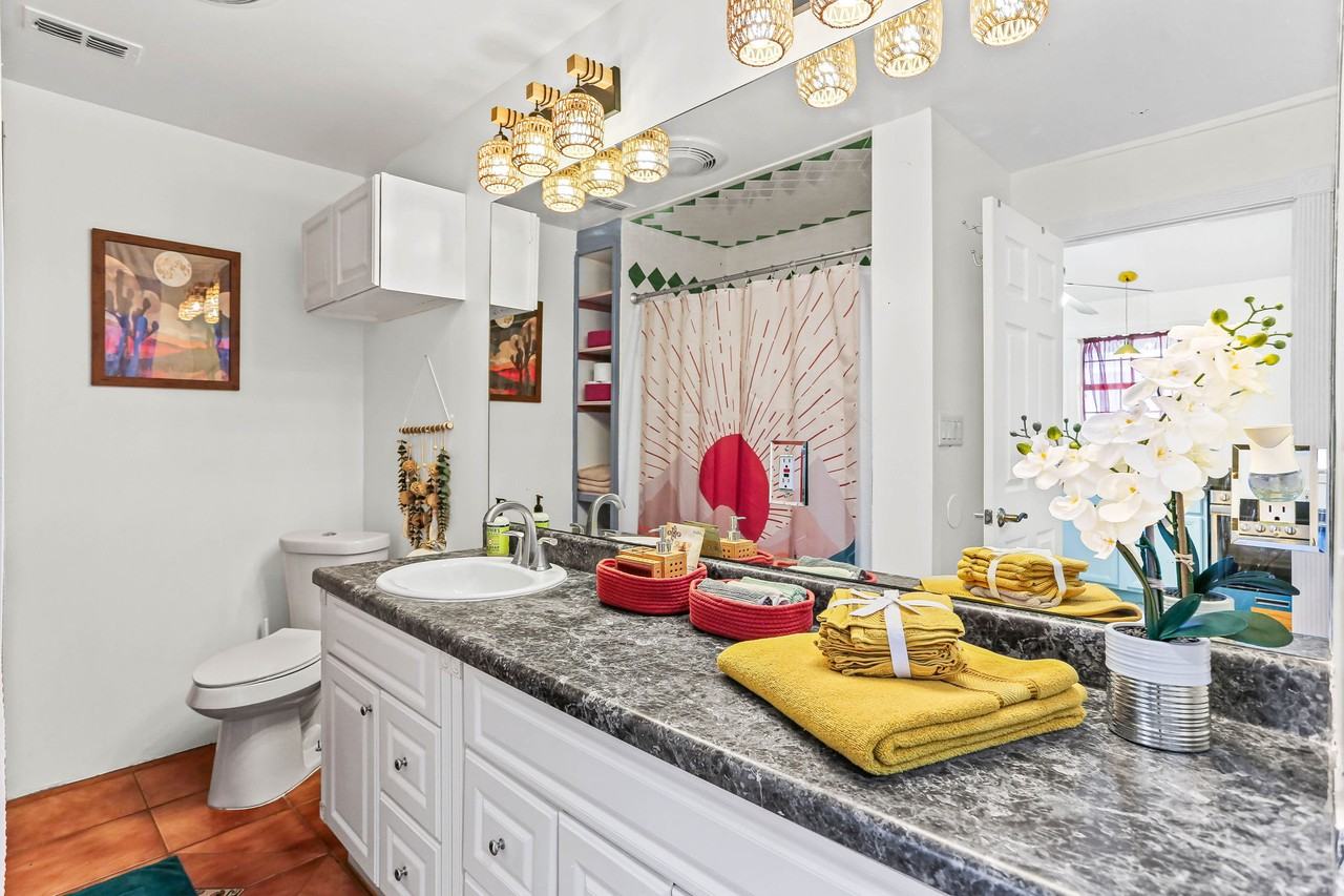 322 West Huisache Avenue - Photo 6 of 19