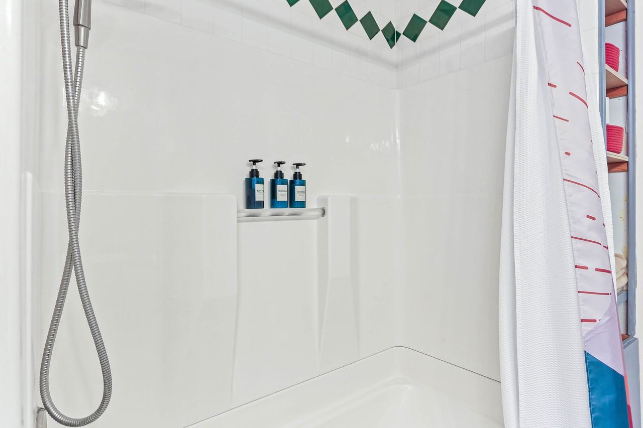 322 West Huisache Avenue - Photo 7 of 19