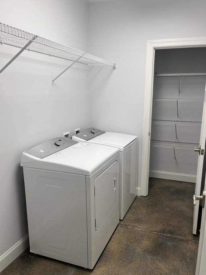 8365 Wallace Wood Rd #B - Photo 7 of 28