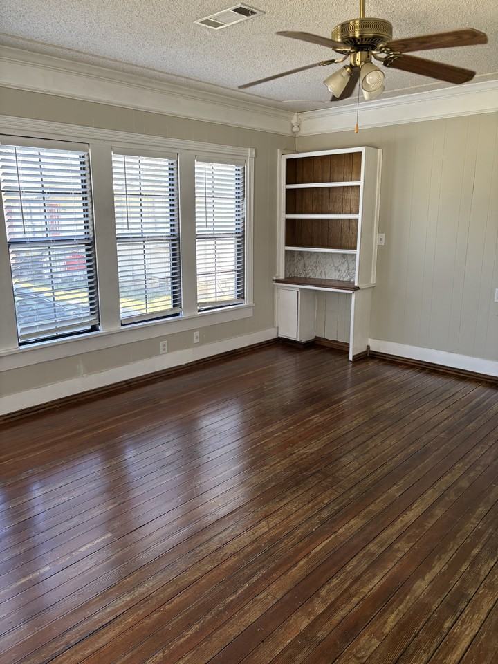 1800 Sena St #1 - Photo 6 of 8