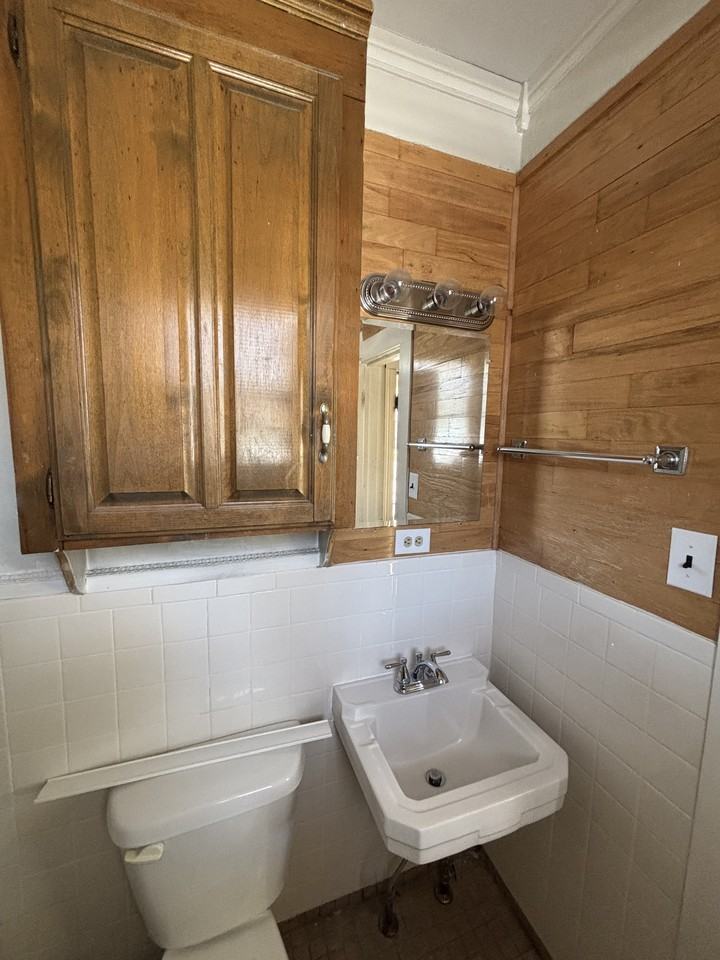 1800 Sena St #1 - Photo 7 of 8