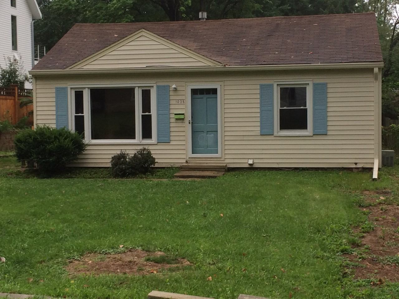 1028 E Maxwell Ln #NA - Photo 3 of 19