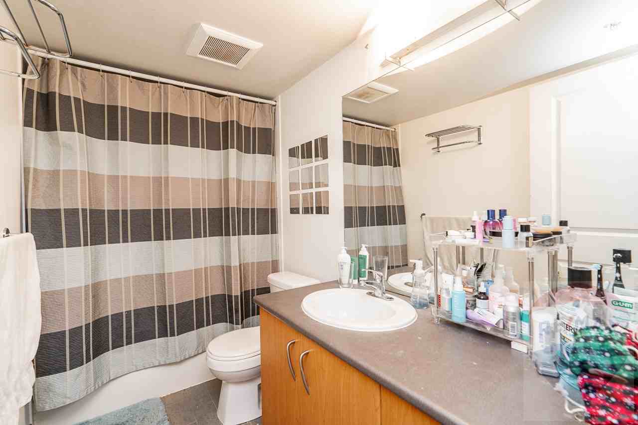 1295 Richards Street #406 - Photo 6 of 15