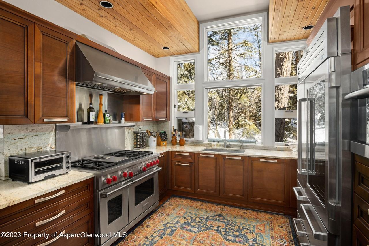 1402 Crystal Lake Road - Photo 6 of 22