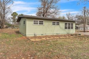 featured image of 3070 W Mount Comfort Rd