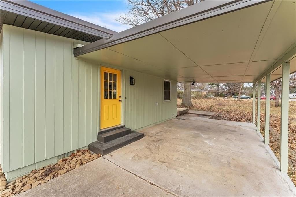 3070 W Mount Comfort Rd - Photo 2 of 23