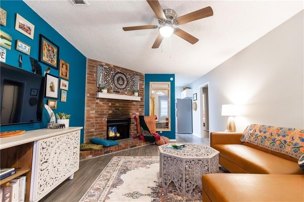 1960 E Wilkins Pl - Photo 3 of 24