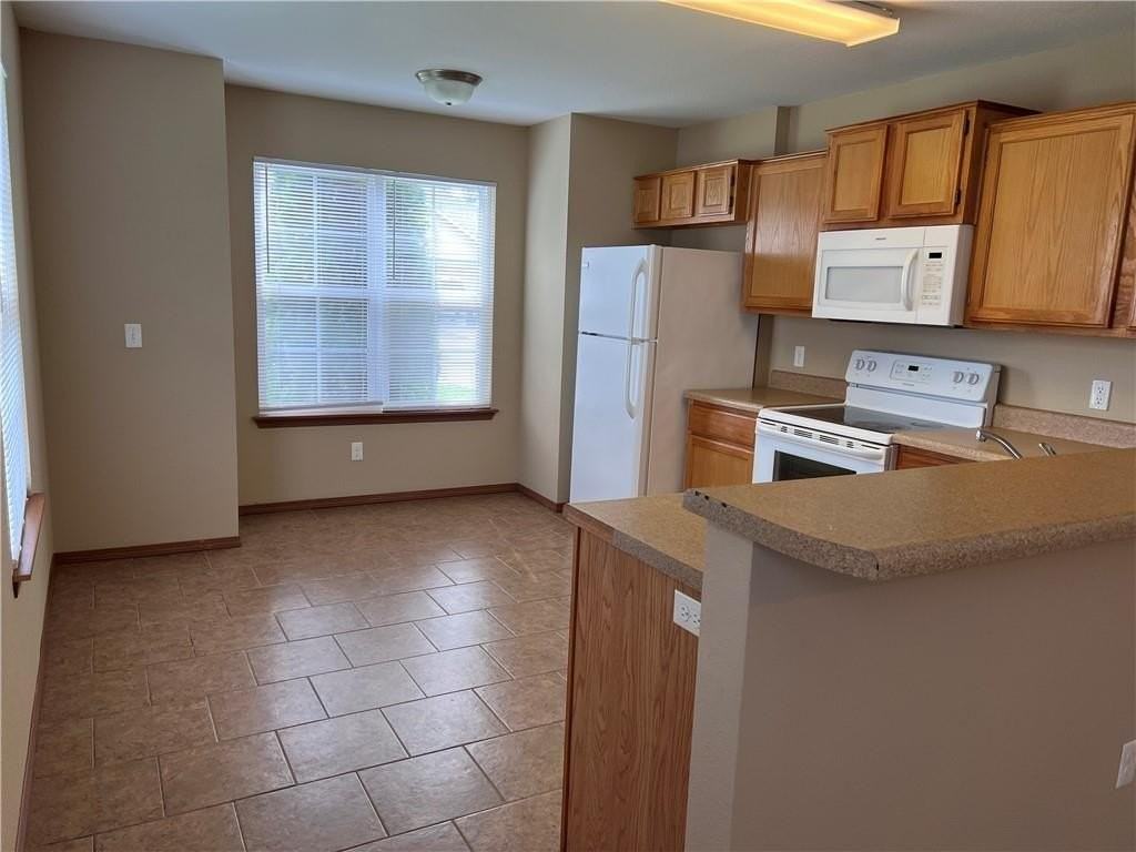 140 Sage Street - Photo 3 of 13