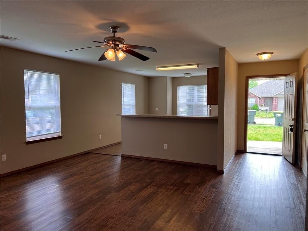 140 Sage Street - Photo 6 of 13