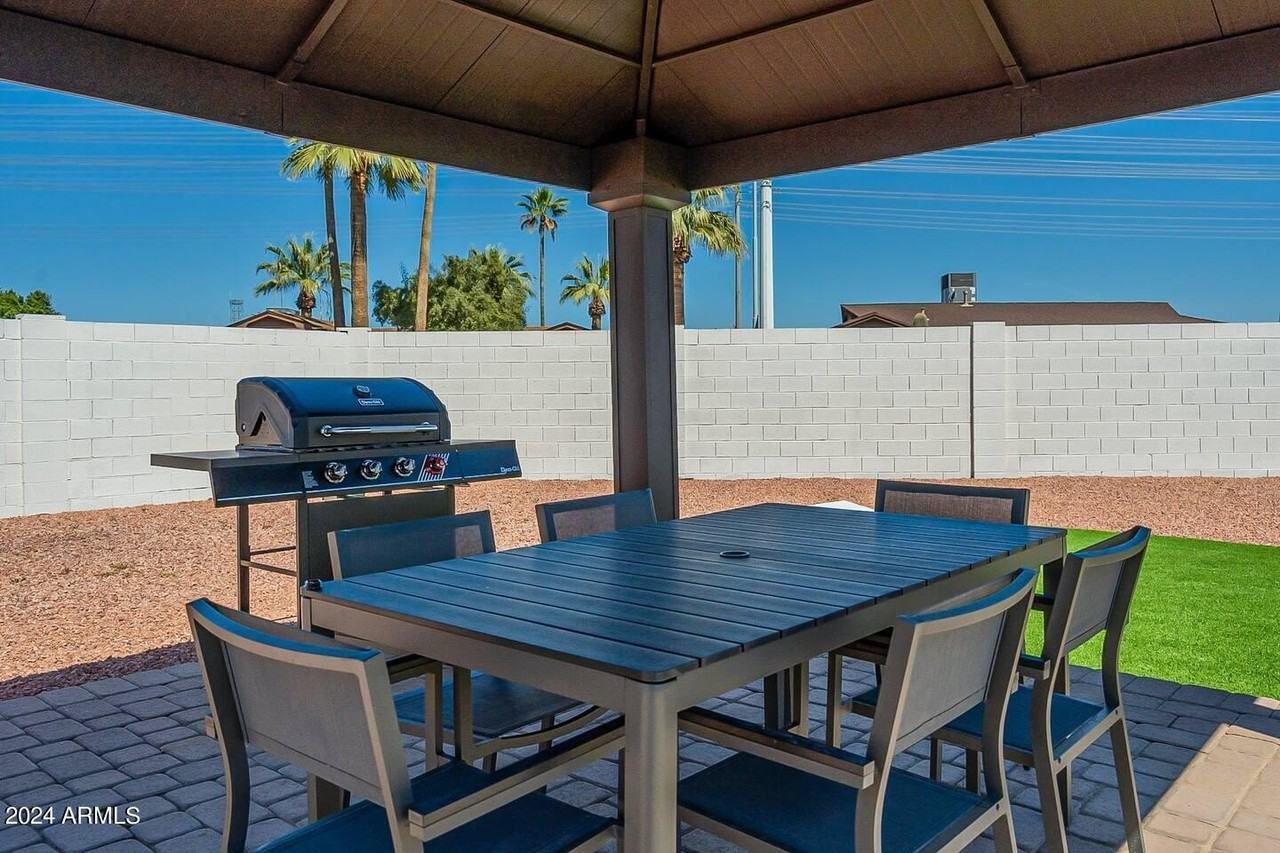 6419 East Windsor Avenue - Photo 5 of 25