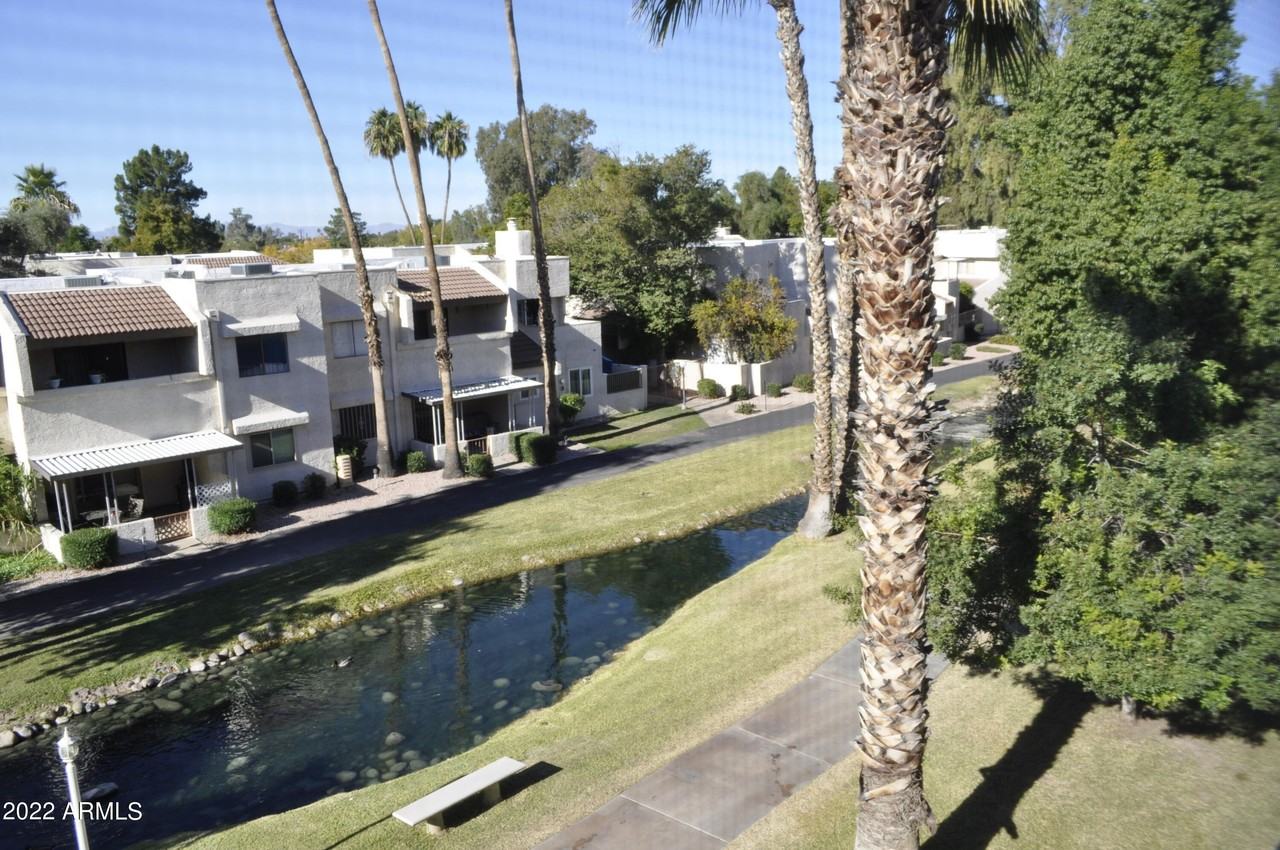 11032 North 28th Drive #303 - Photo 3 of 32