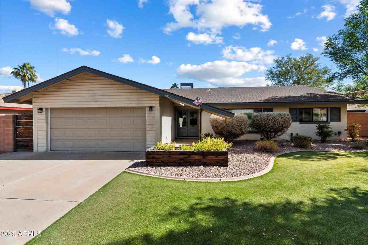 4007 North 86th Street - Photo 2 of 26