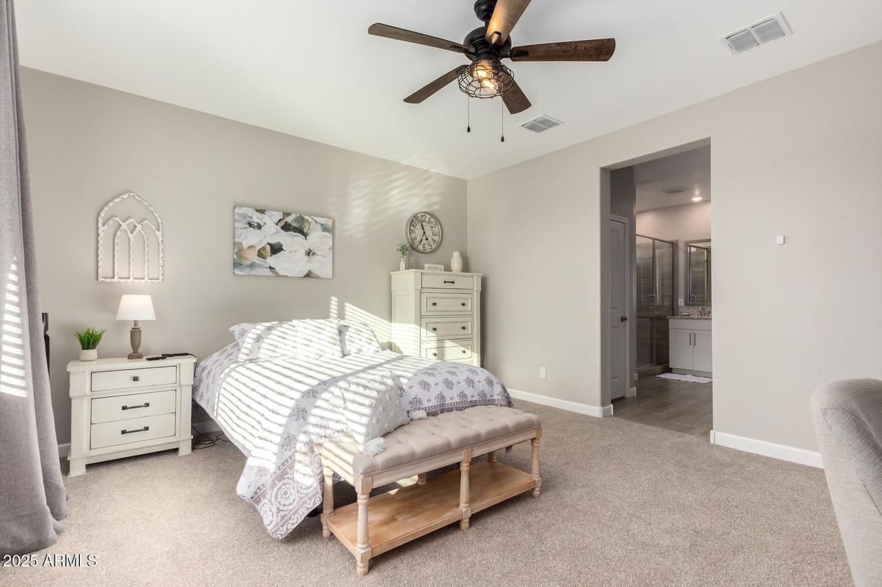 332 South 202nd Lane - Photo 3 of 41