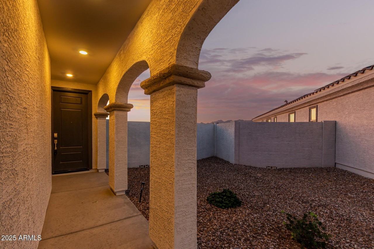 332 South 202nd Lane - Photo 6 of 41