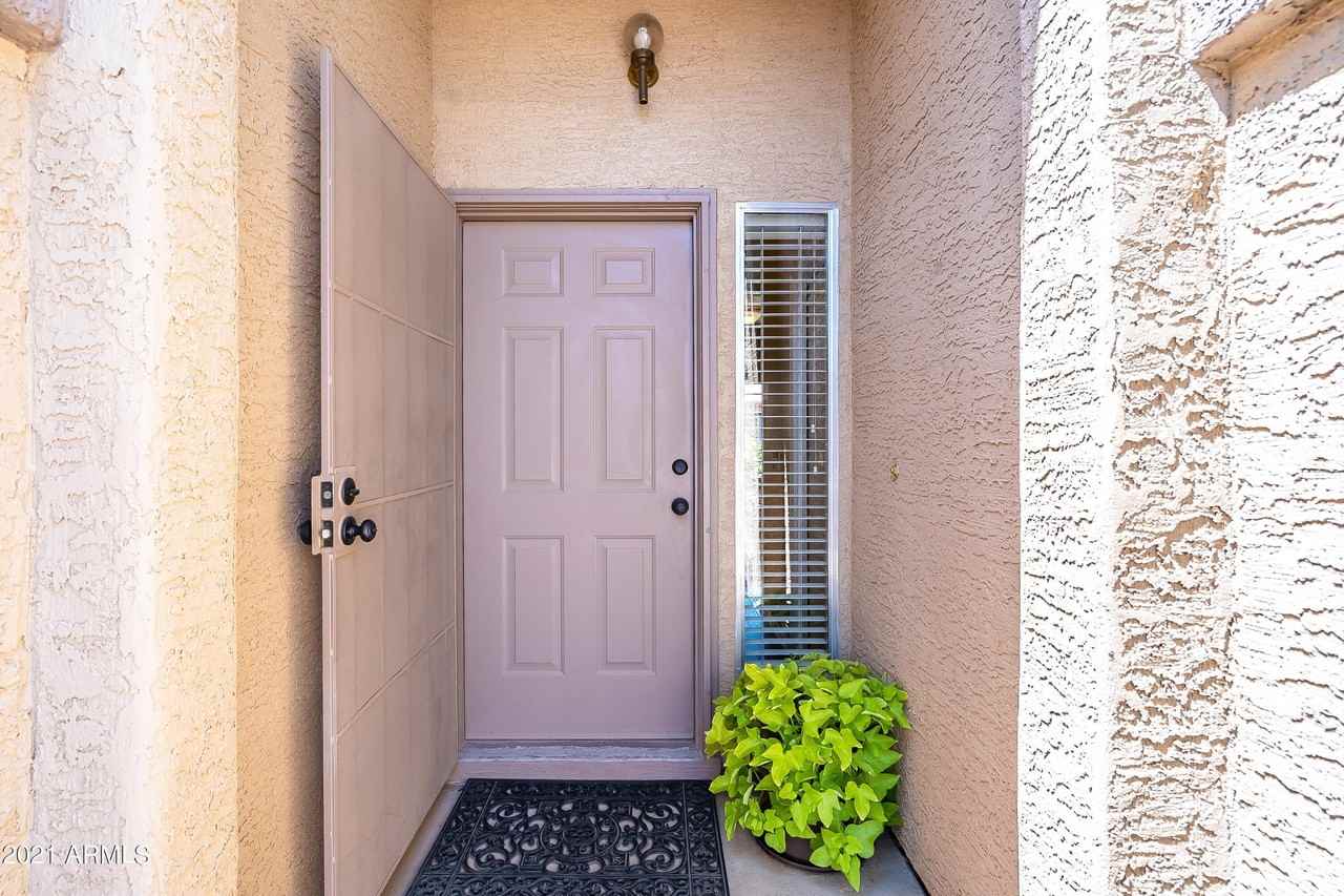 1802 Peach Tree Drive - Photo 3 of 30