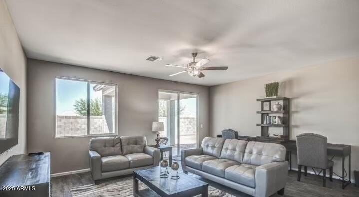 2026 E Piedmont Pl - Photo 3 of 14