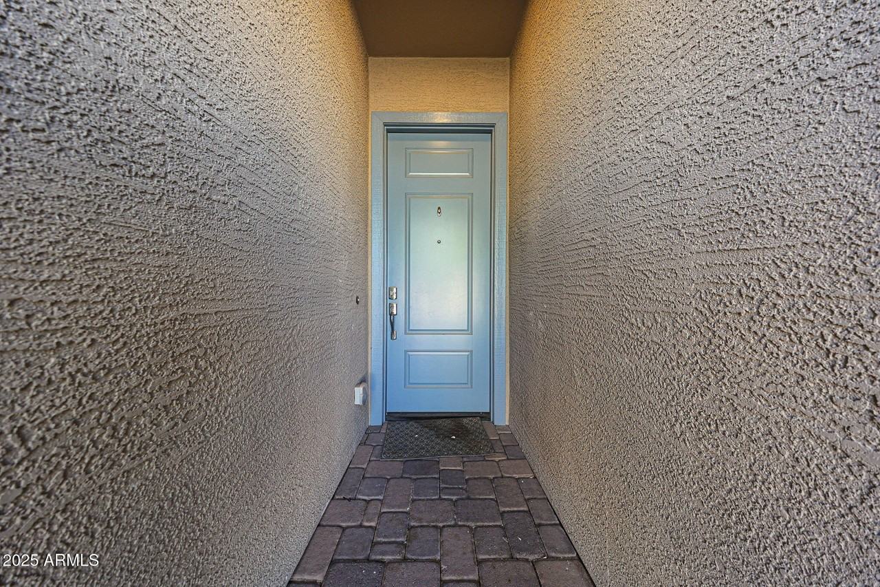 3639 E Sophie Ln - Photo 6 of 50