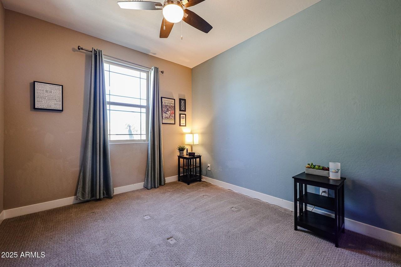 3639 E Sophie Ln - Photo 7 of 50