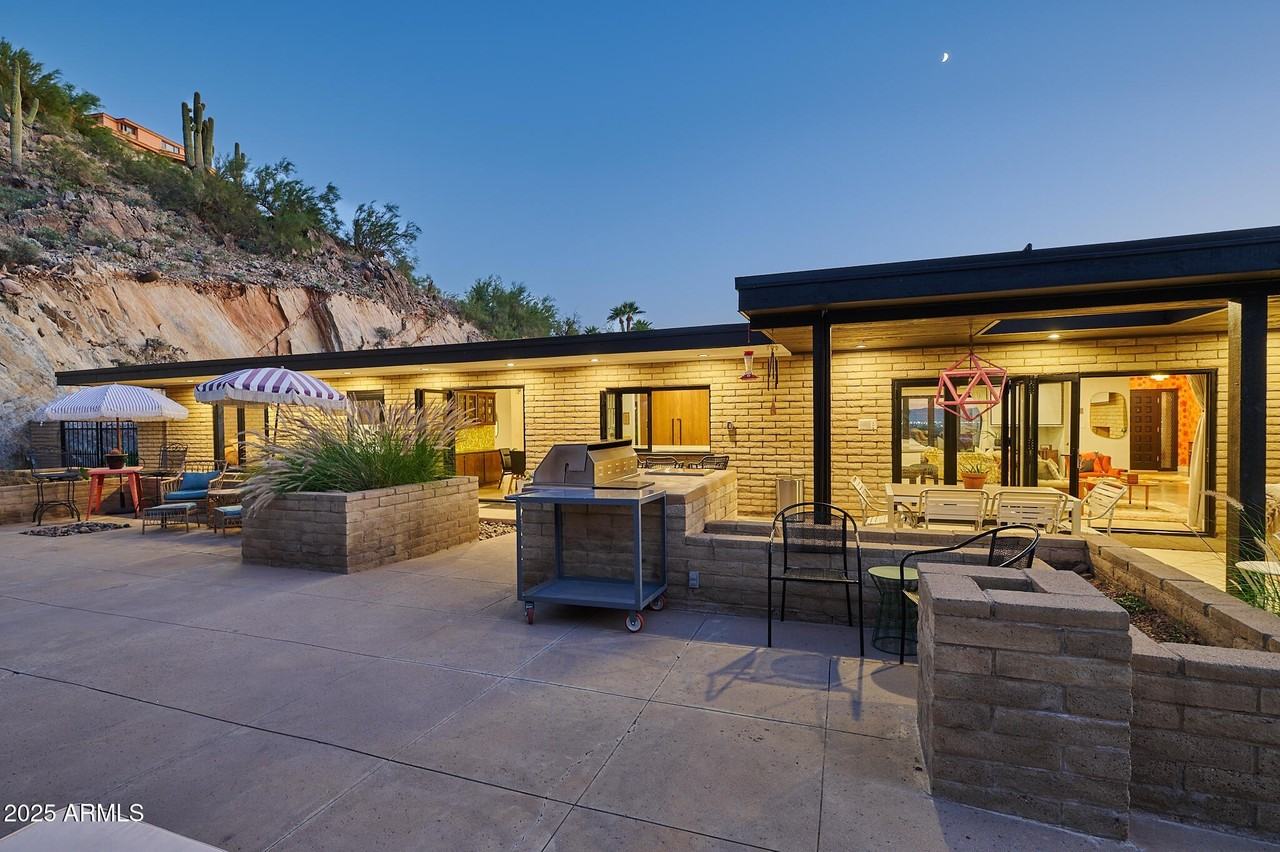 4016 East Flynn Lane - Photo 5 of 50