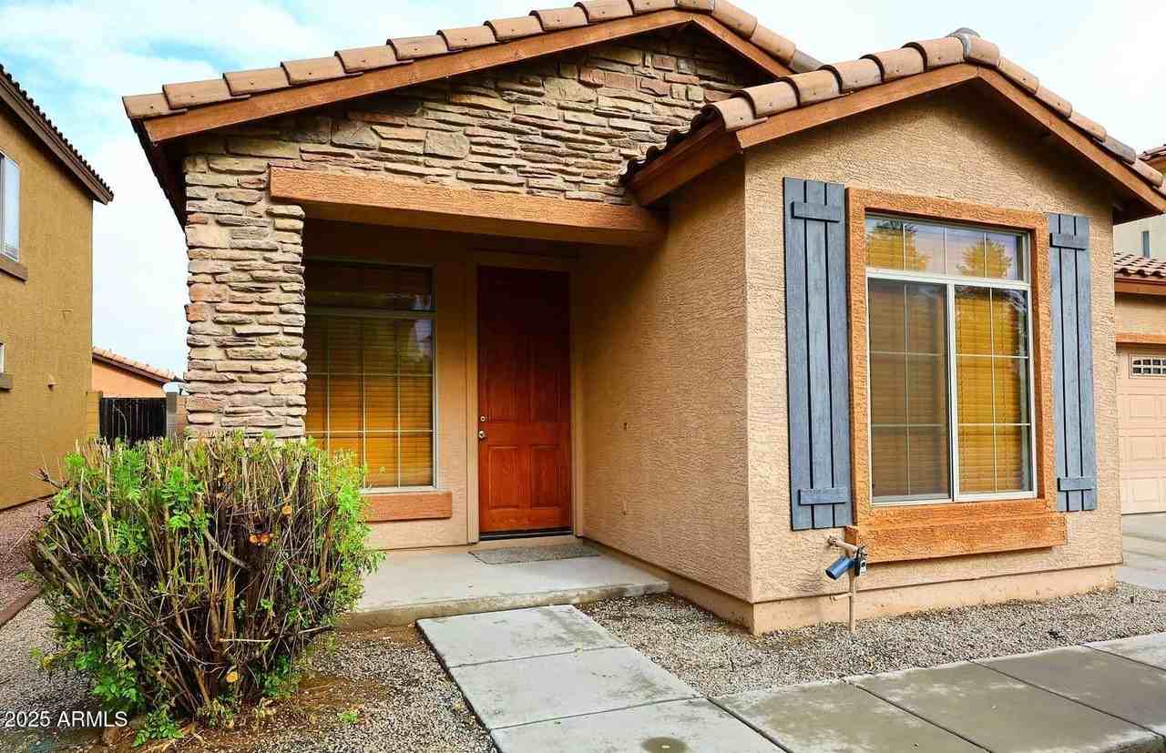 2710 Chester Drive - Photo 3 of 28