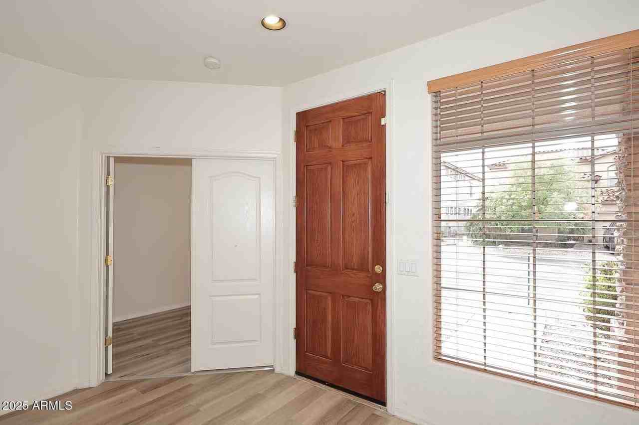 2710 Chester Drive - Photo 4 of 28