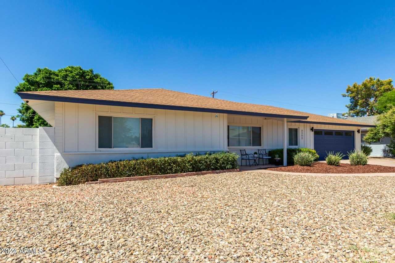 8302 E Windsor Ave - Photo 2 of 18