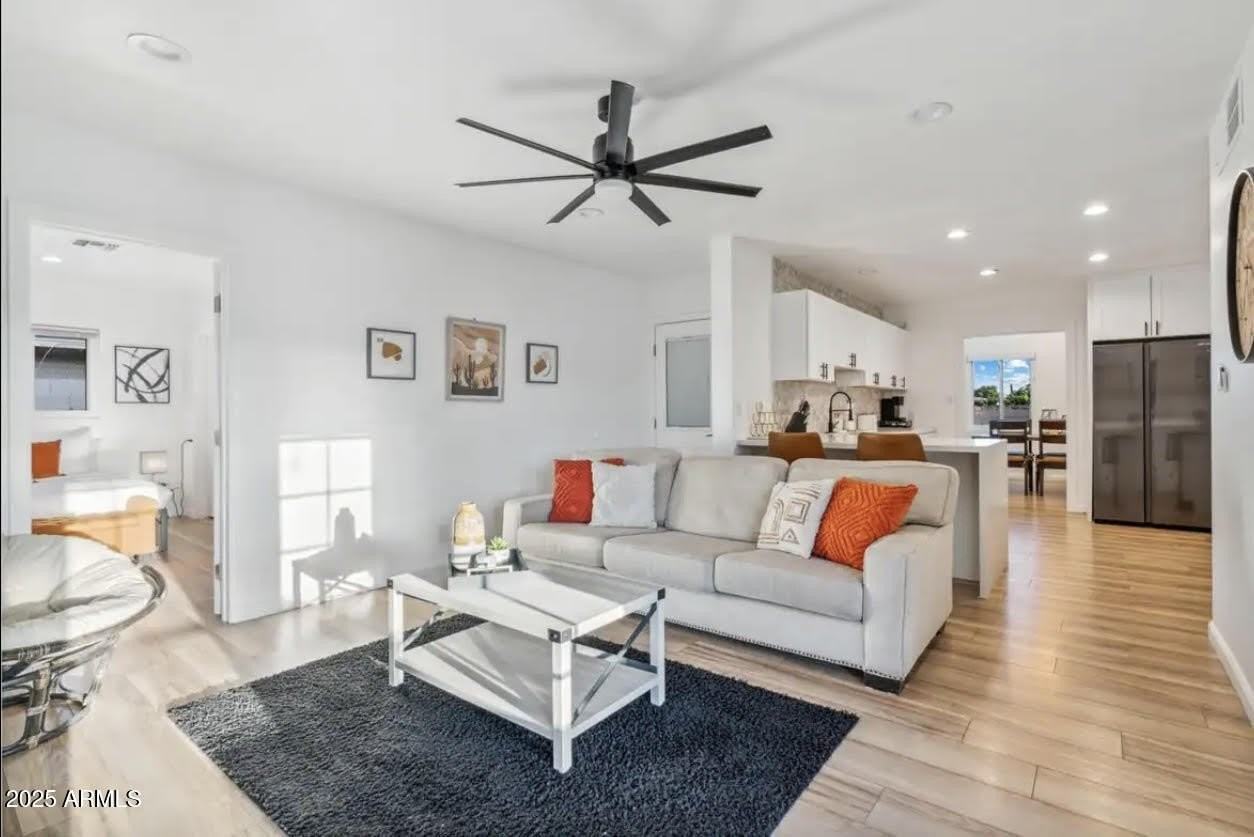 8302 E Windsor Ave - Photo 6 of 18