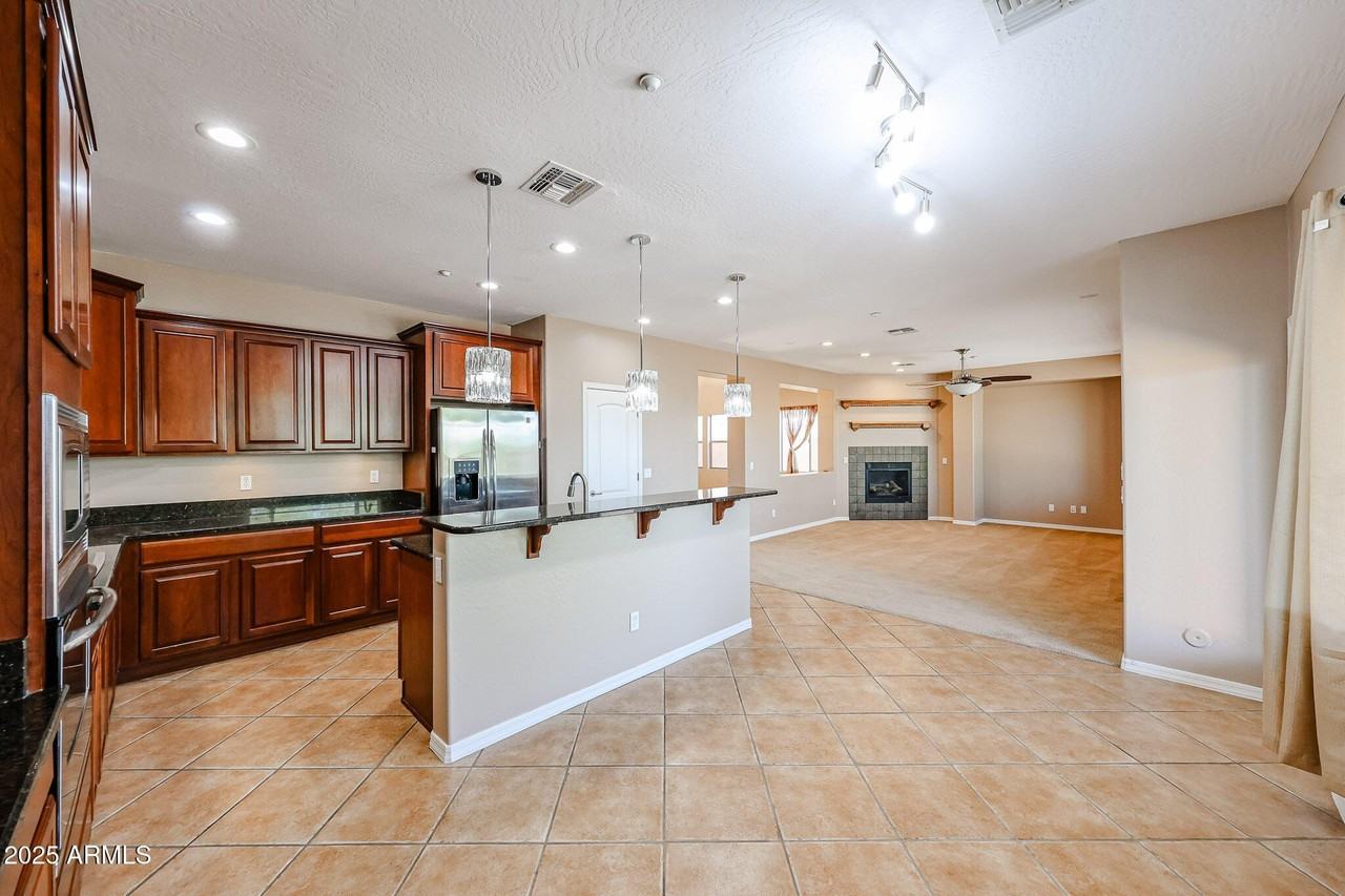 9121 W Plum Rd - Photo 7 of 45