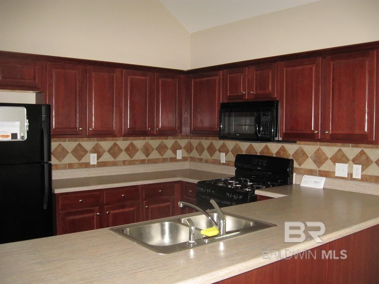 29956 Saint Barbara St - Photo 4 of 10