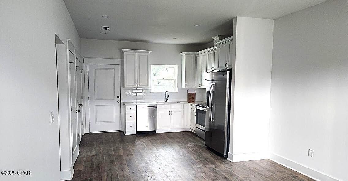 2728 Carol Ln - Photo 2 of 6