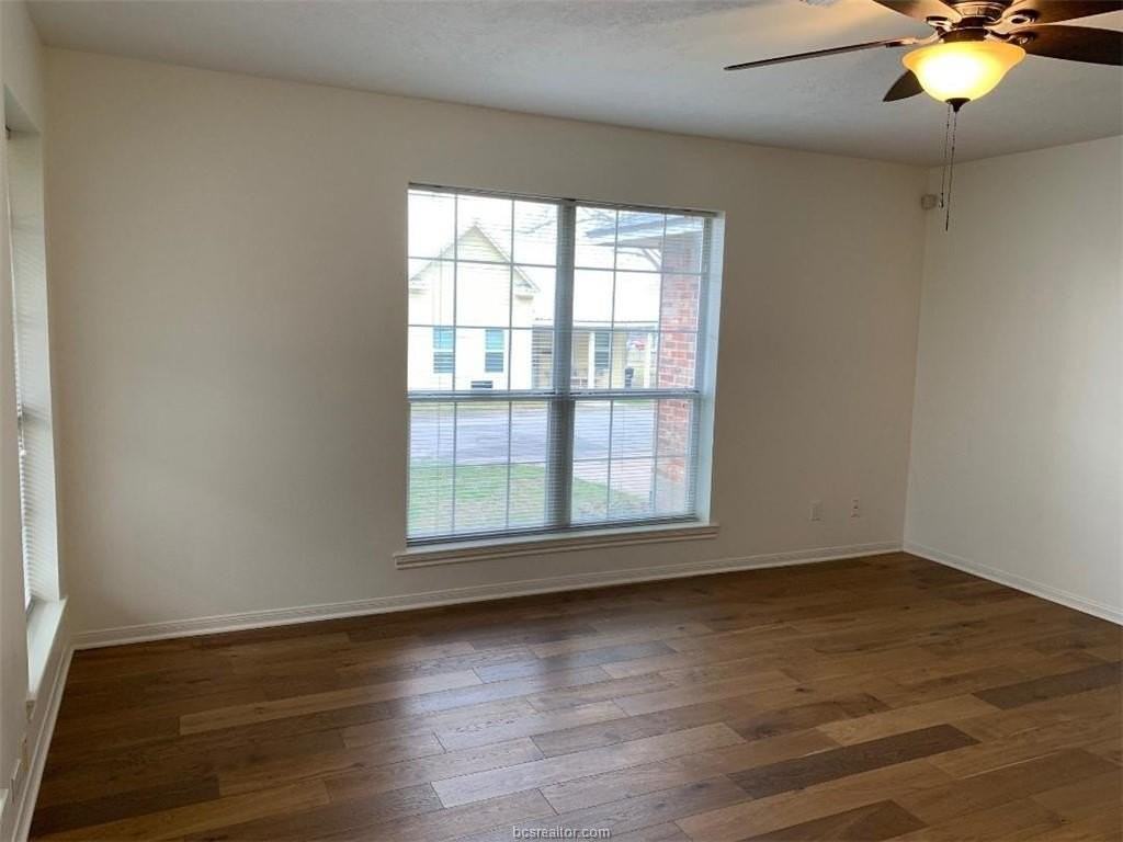 300 Baber St - Photo 3 of 19