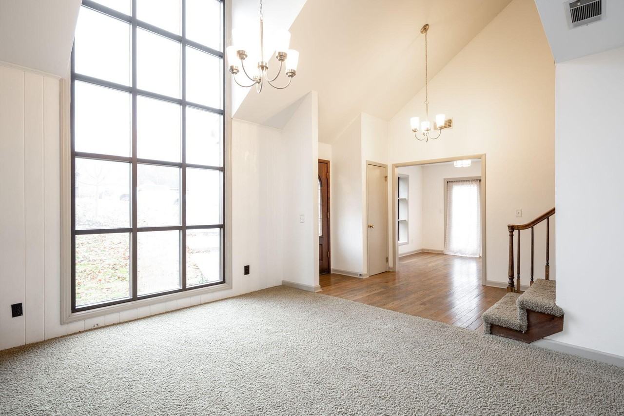 1824 Auburndale Ave - Photo 6 of 36