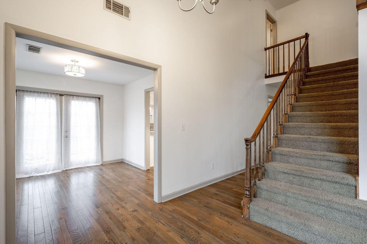 1824 Auburndale Ave - Photo 7 of 36