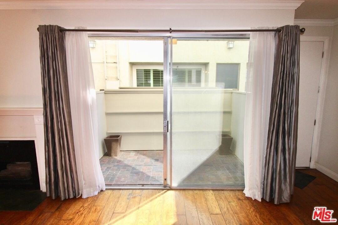 1825 Thayer Ave - Photo 7 of 38