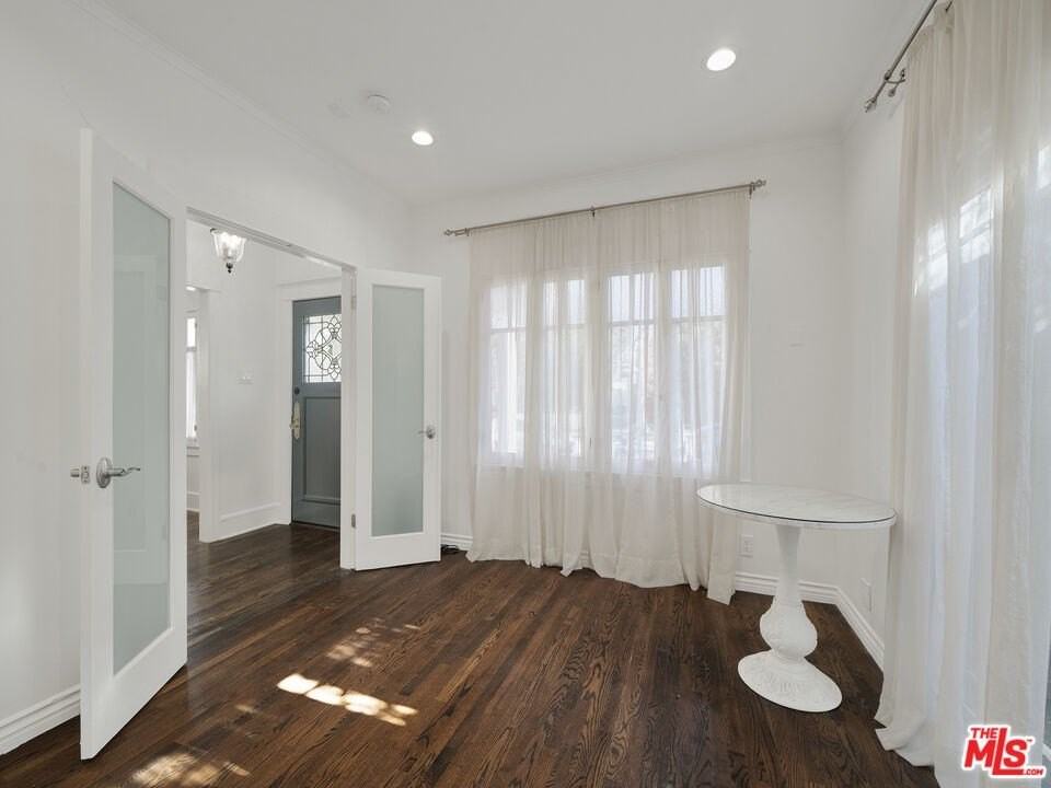 743 N Orange Dr - Photo 5 of 27