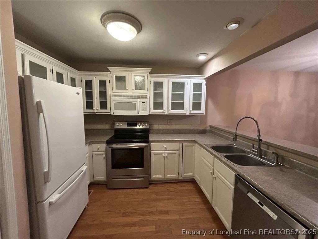 2410 Fairfax Pl - Photo 7 of 18