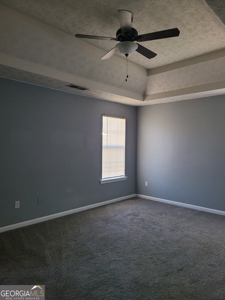 165 Concord Terrace - Photo 7 of 11