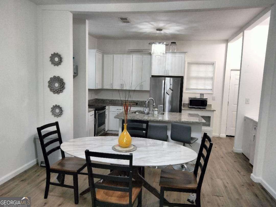 929 N Grand Ave Nw - Photo 4 of 14