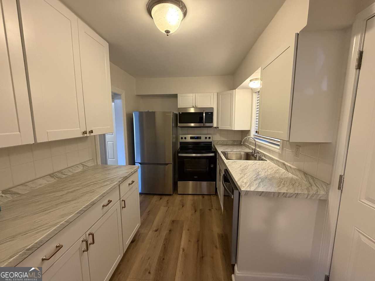 2764 Plantation Dr - Photo 3 of 5