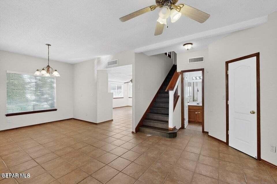 856 Marimba Dr - Photo 7 of 48