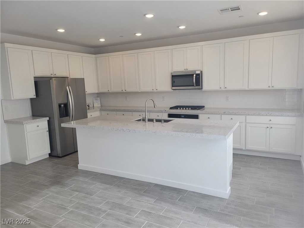 187 Jaldena Ln - Photo 5 of 28